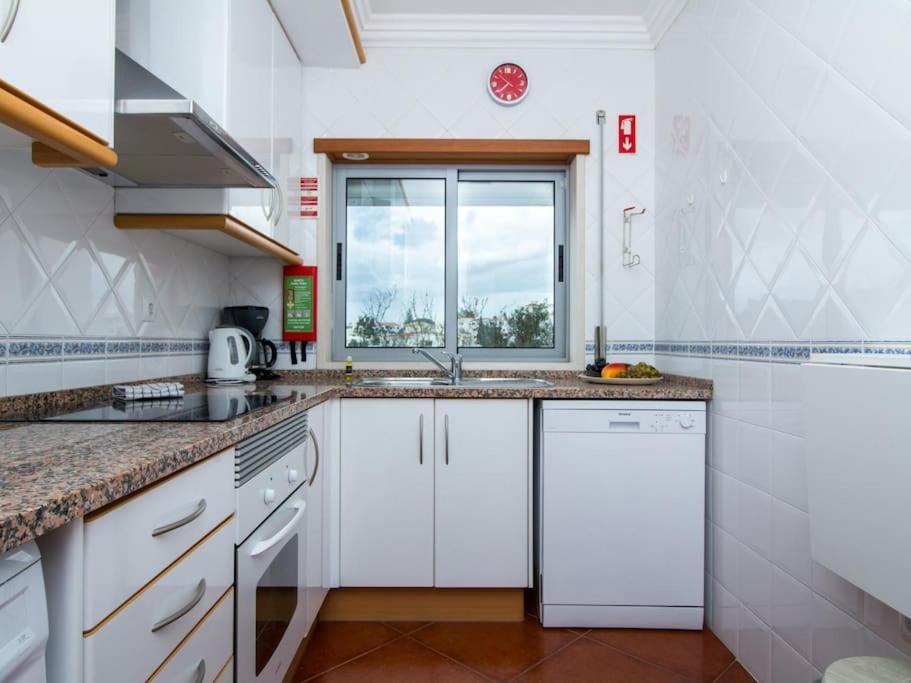 Globe 45 Apartment - Top Location & The Strip Albufeira Exterior photo